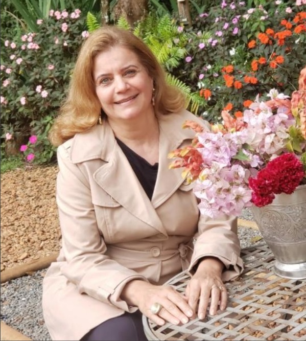 Dra. Simone Aparecida Cardoso